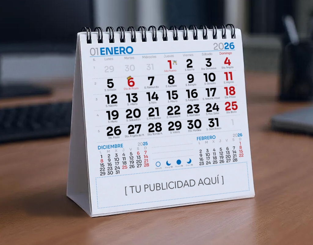 Calendario sobremesa cuadrado con publicidad en las hojas.